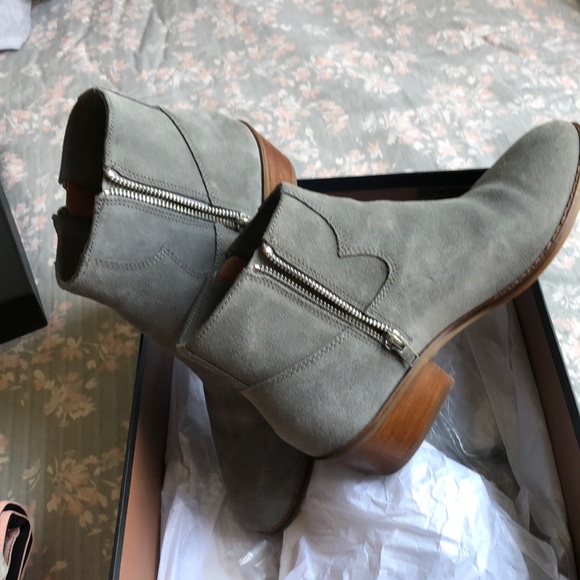 Coach boots Barely worn - Picture 4 of 6